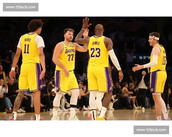 湖人VS湖人季后赛上演王者对决历史悬念全面引爆洛杉矶篮球夜